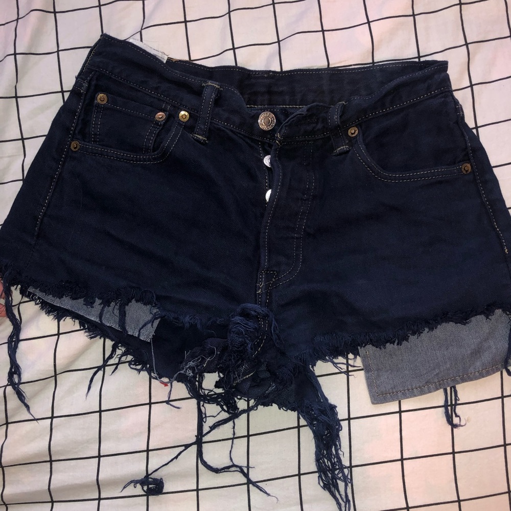 levi’s wedgie dark blue demon shorts from urban